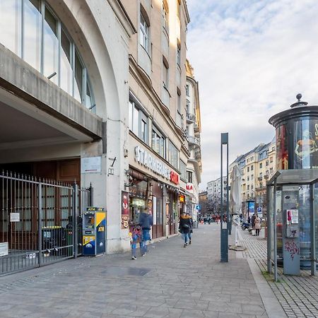 Central Avenue Apartment Budapest Bagian luar foto