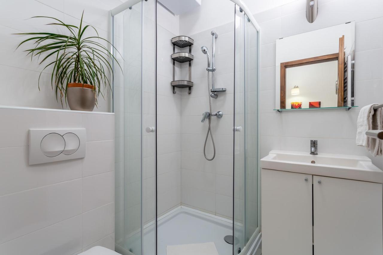 Central Avenue Apartment Budapest Bagian luar foto