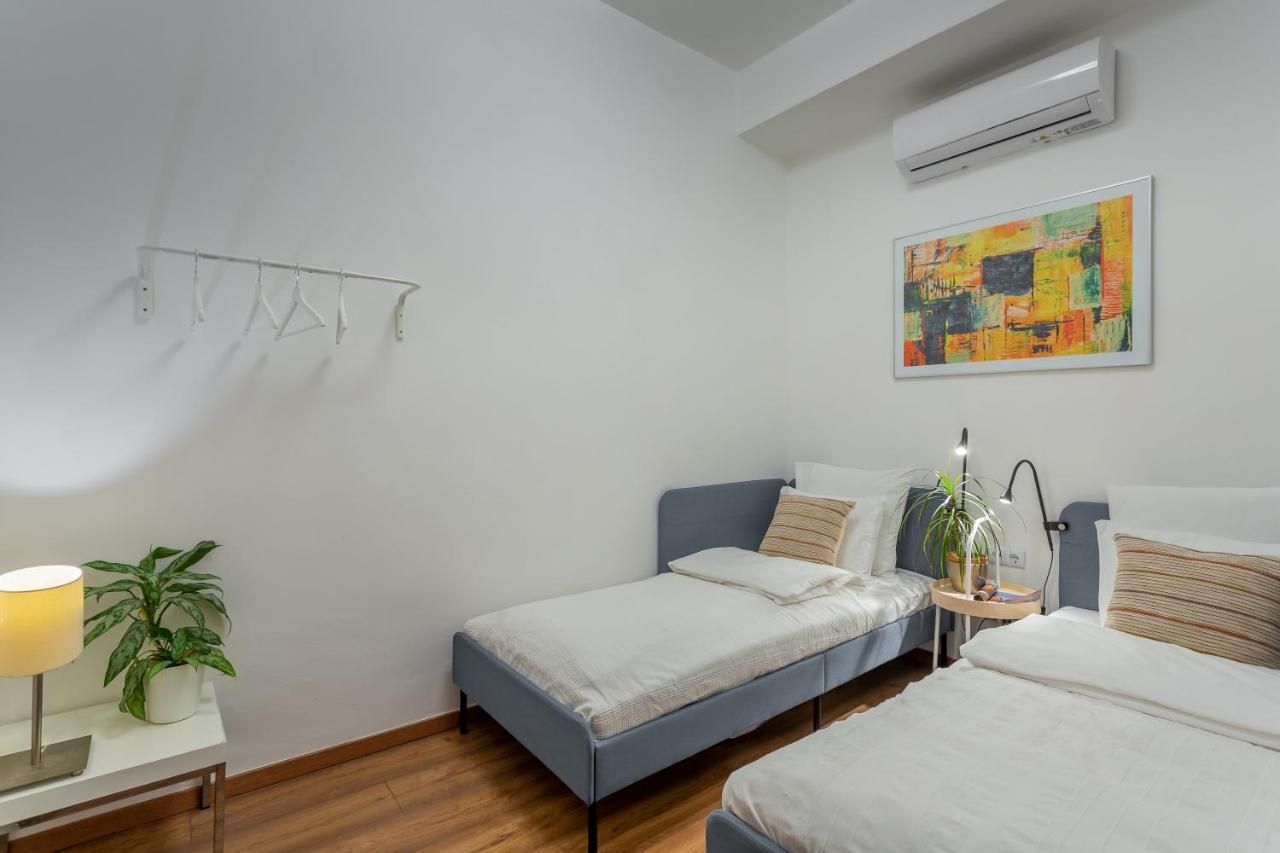 Central Avenue Apartment Budapest Bagian luar foto