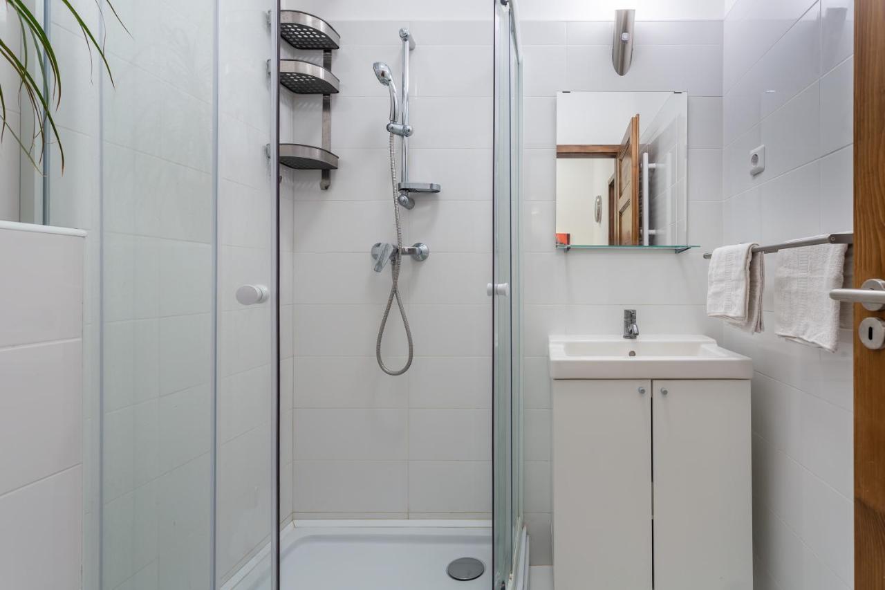 Central Avenue Apartment Budapest Bagian luar foto