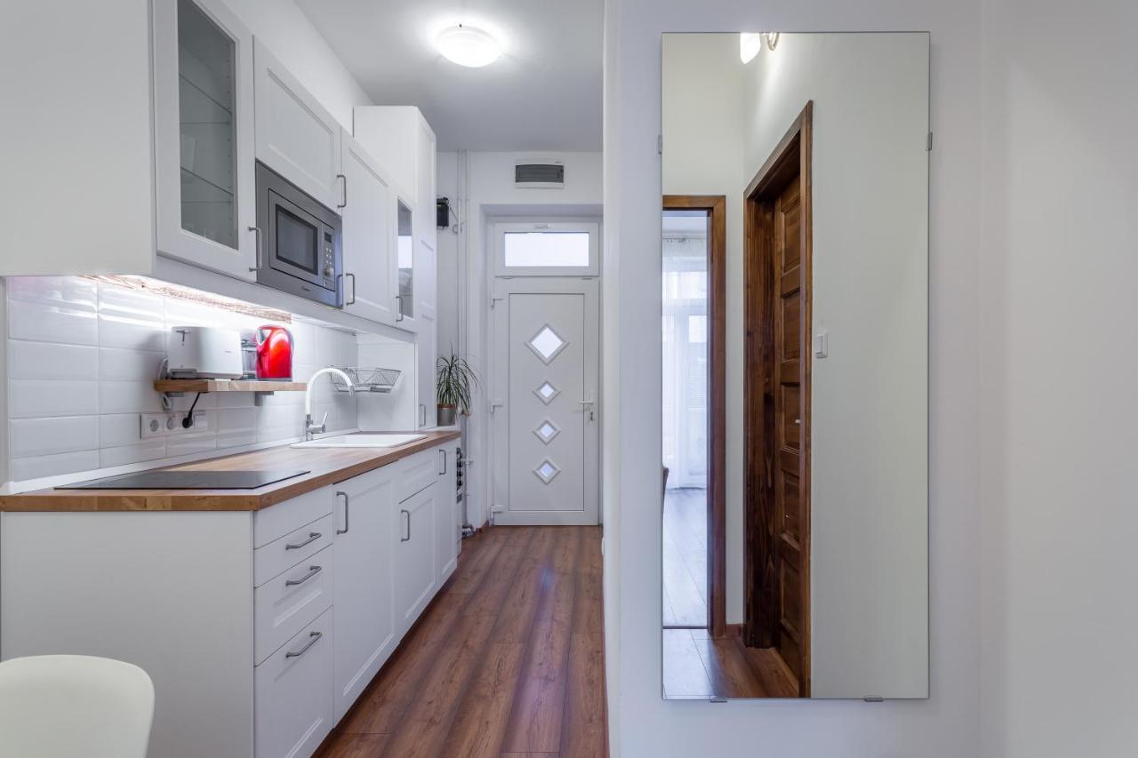 Central Avenue Apartment Budapest Bagian luar foto