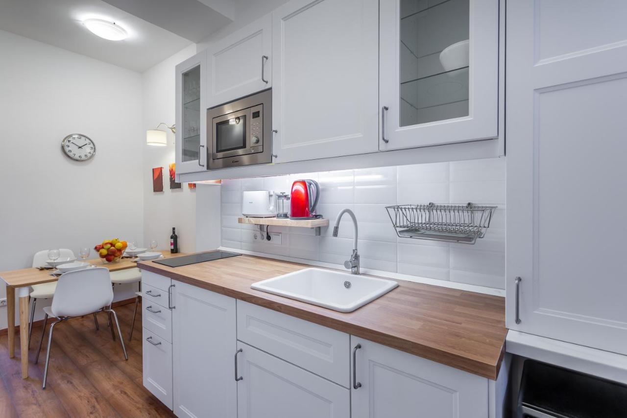 Central Avenue Apartment Budapest Bagian luar foto